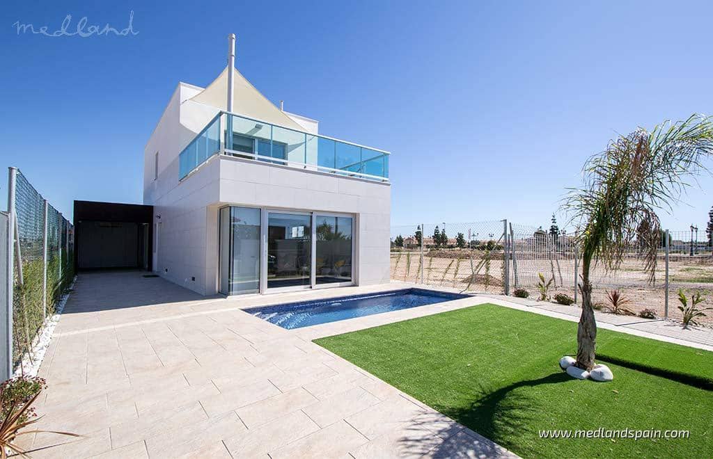 3 quarto Moradia para venda em Los Alcazares com piscina garagem - 445 000 € (Ref: 8551424)