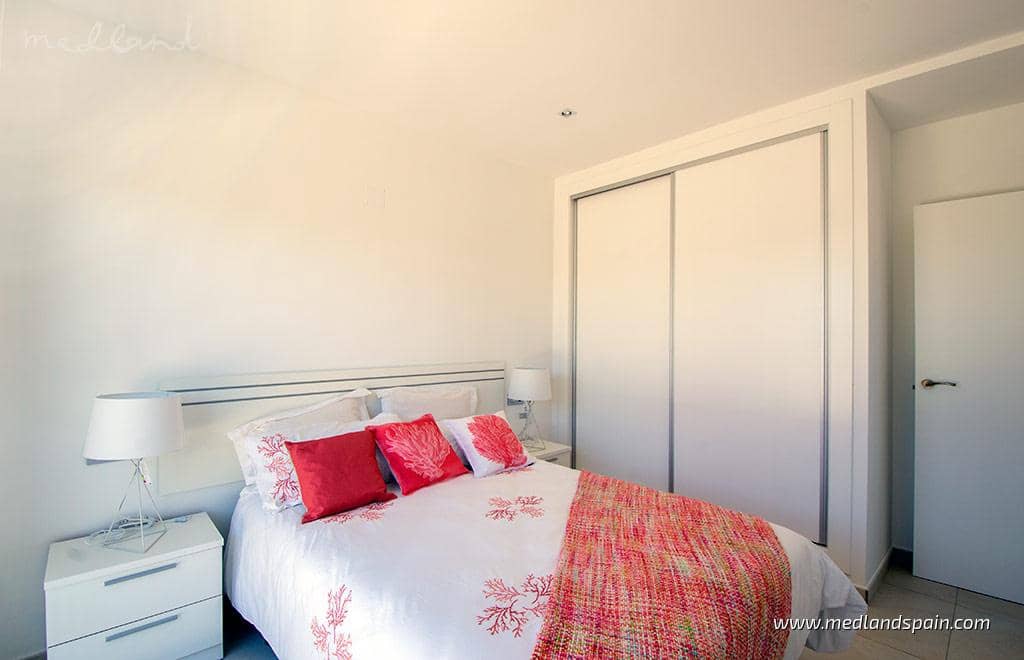 3 quarto Moradia para venda em Los Alcazares com piscina garagem - 445 000 € (Ref: 8551424)