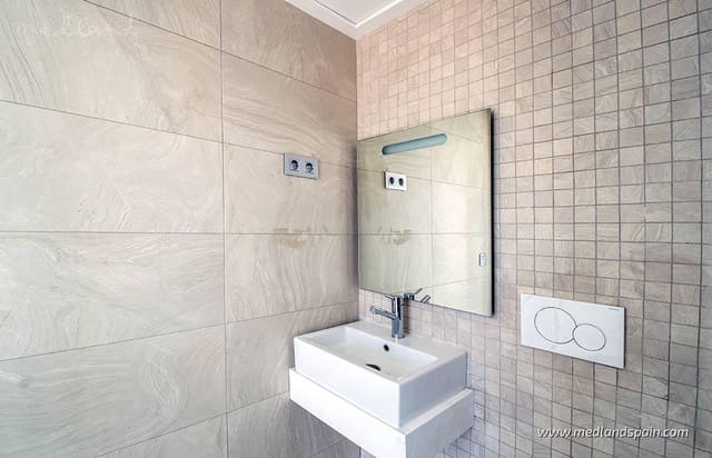 3 makuuhuone Huvila myytävänä paikassa Las Lomas de Rame - Bahía Bella, Los Alcázares mukana uima-altaan 
autotalli - 445 000 € (Ref: 8551424)