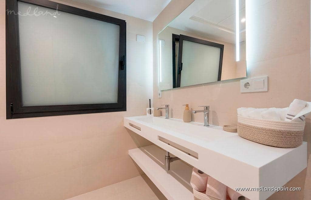 3 makuuhuone Huoneisto myytävänä paikassa San Pedro de Alcantara mukana 
autotalli - 483 750 € (Ref: 8568231)