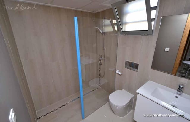 2 Zimmer Apartment zu verkaufen in Aguas Nuevas, Torrevieja mit Pool Garage - 274.900 € (Ref: 8570755)