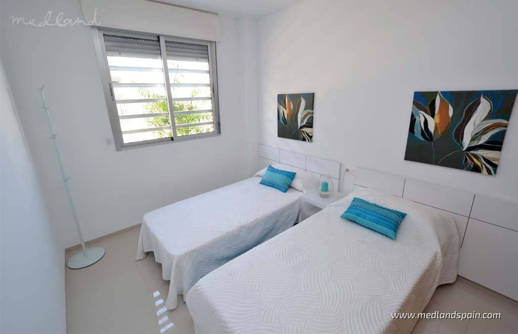 2 Zimmer Apartment zu verkaufen in Torrevieja mit Pool Garage - 281.900 € (Ref: 8570755)