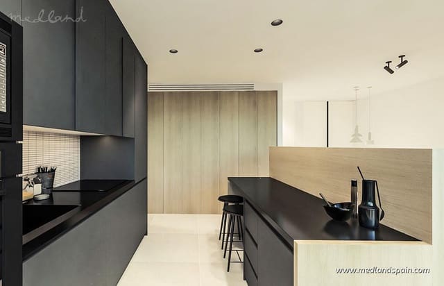 2 chambre Appartement à vendre à Zona Pueblo, Guardamar del Segura avec piscine garage - 385 500 € (Ref: 8582523)