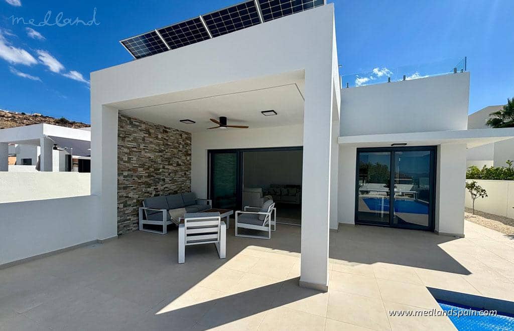 3 bedroom Villa for sale in Benijofar with pool garage - € 478,732 (Ref: 8582525)