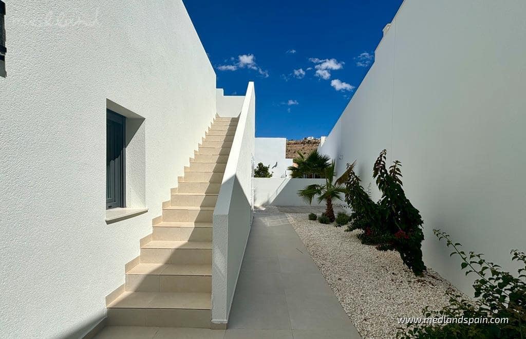 3 bedroom Villa for sale in Benijofar with pool garage - € 478,732 (Ref: 8582525)