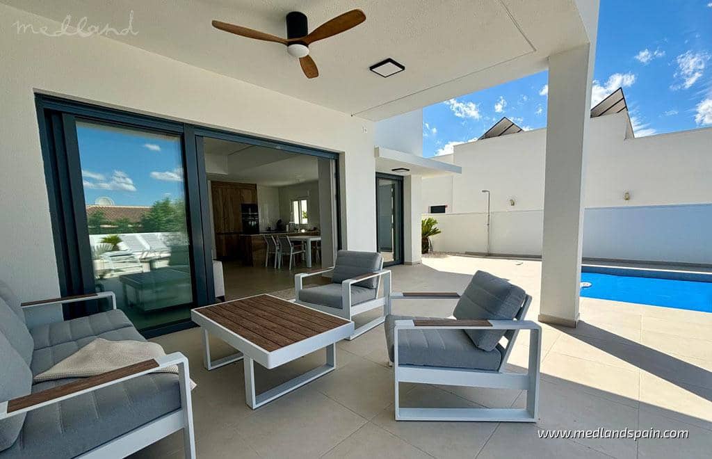 3 bedroom Villa for sale in Benijofar with pool garage - € 478,732 (Ref: 8582525)