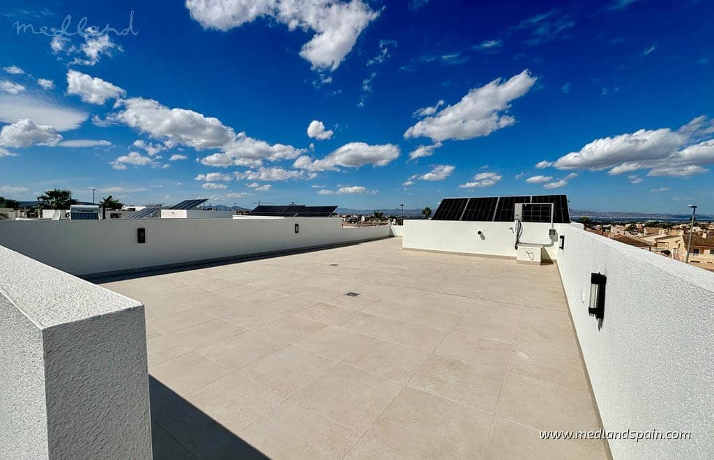 3 bedroom Villa for sale in Benijofar with pool garage - € 478,732 (Ref: 8582525)