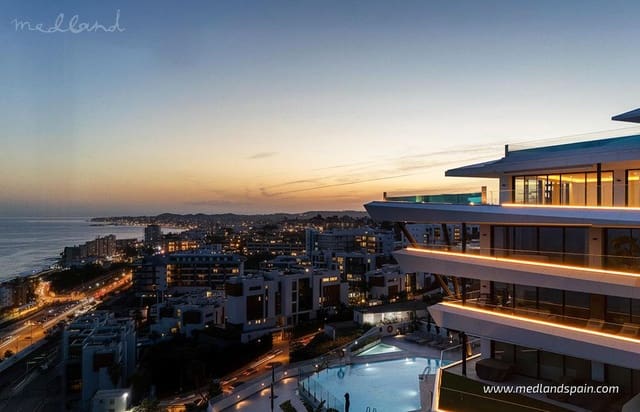 4 bedroom Apartment for sale in Fuengirola with pool garage - € 2,425,000 (Ref: 8612593)