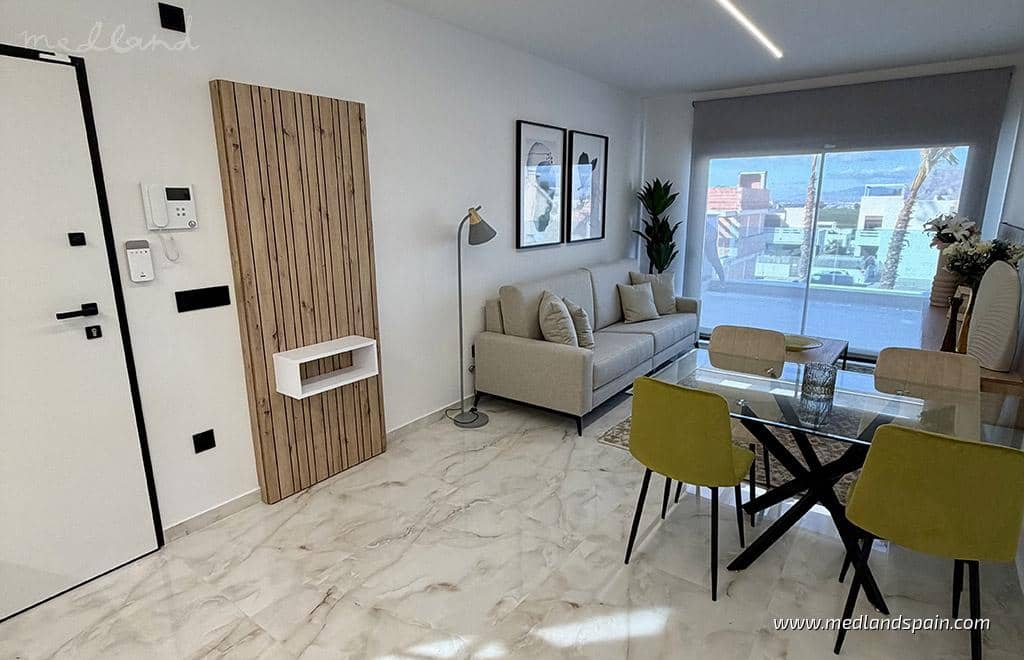 2 bedroom Apartment for sale in Algorfa with pool - € 277,000 (Ref: 8622898)