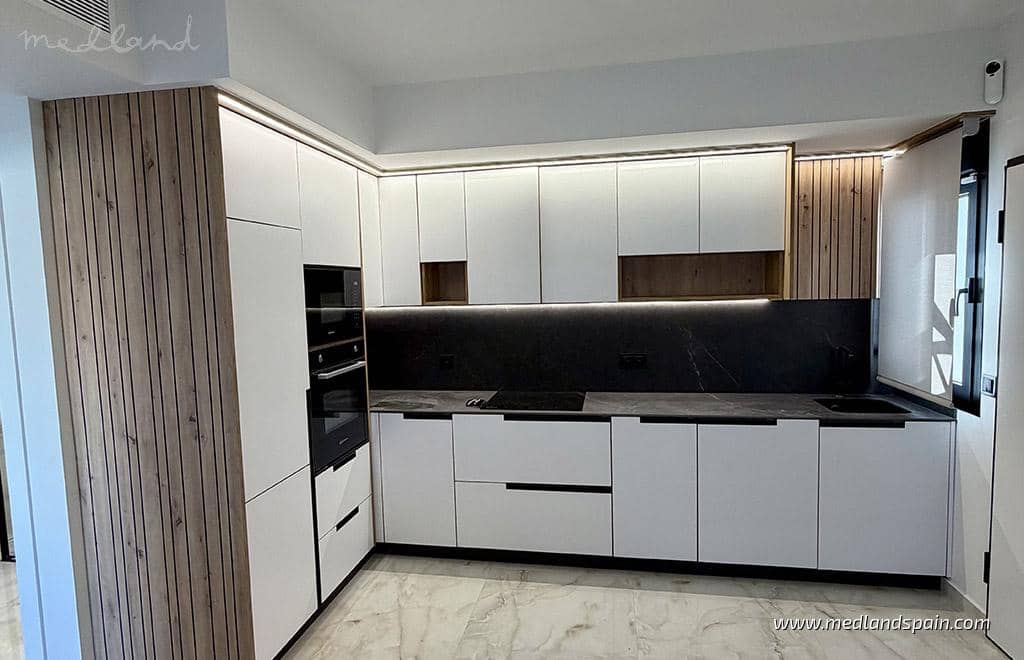 2 bedroom Apartment for sale in Algorfa with pool - € 302,000 (Ref: 8622900)