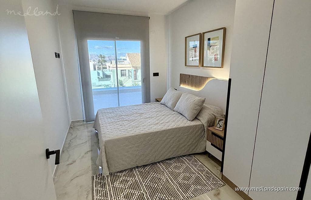 2 bedroom Apartment for sale in Algorfa with pool - € 302,000 (Ref: 8622900)