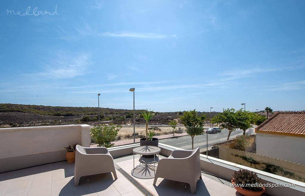 4 soveværelse Villa til salg i Ciudad Quesada med swimmingpool garage - € 899.000 (Ref: 8625138)