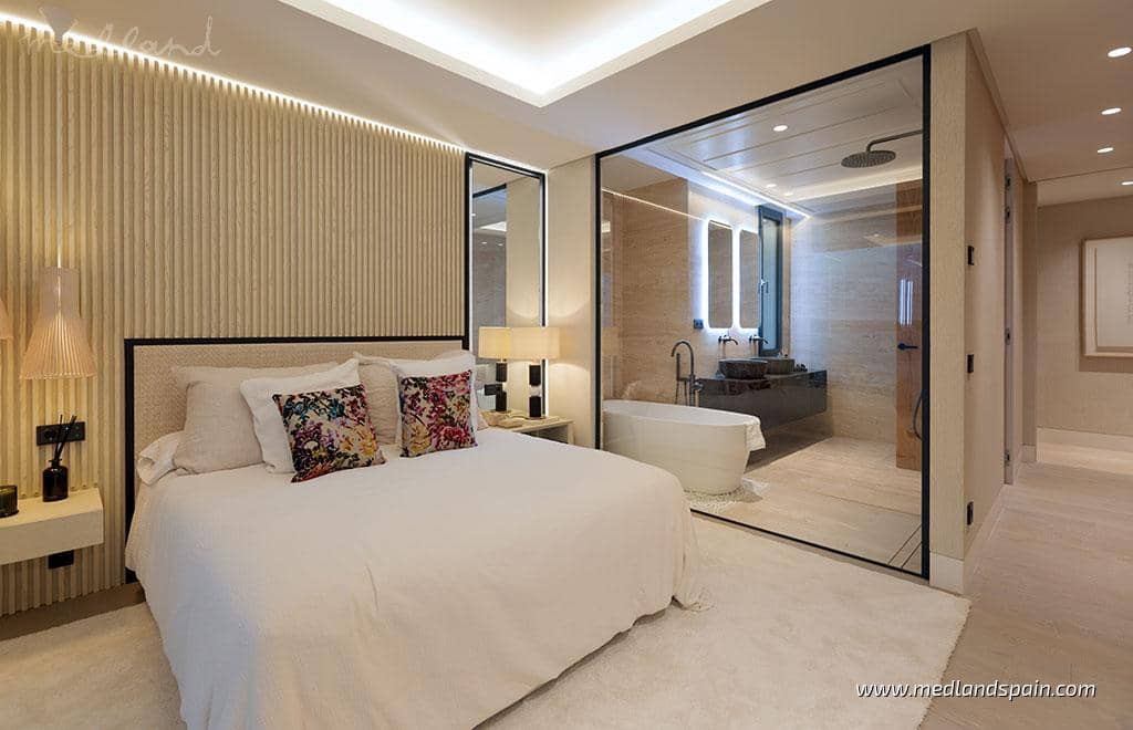 3 sypialnia Apartament na sprzedaż w Estepona z basenem garażem - 5 000 000 € (Ref: 8643606)