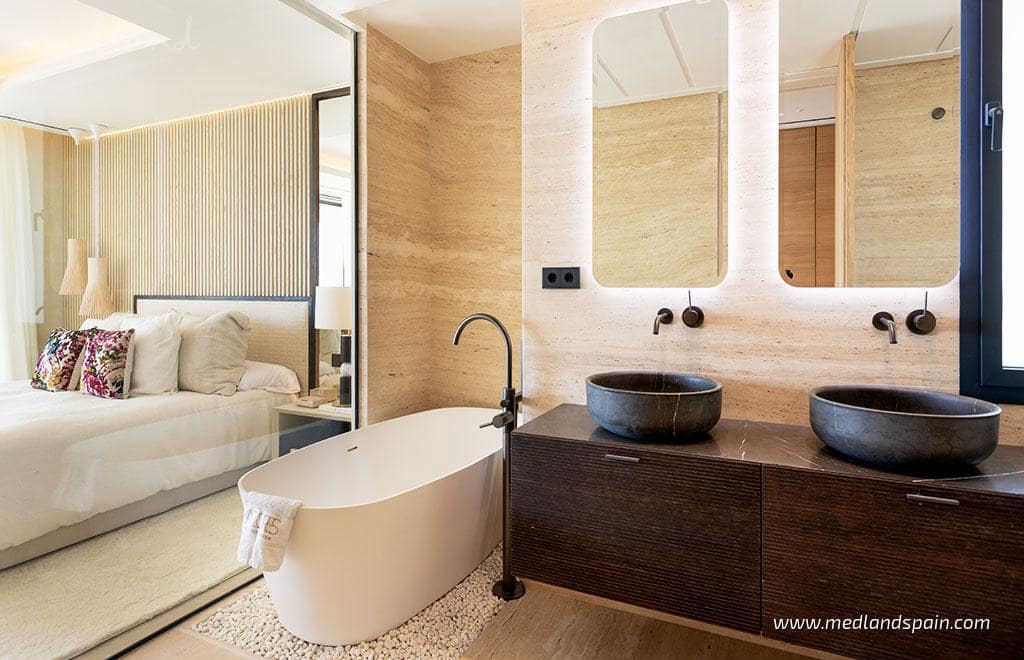 3 sypialnia Apartament na sprzedaż w Estepona z basenem garażem - 5 000 000 € (Ref: 8643606)