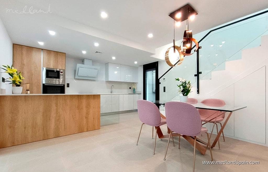 3 slaapkamer Huis te koop in Benijofar met zwembad garage - € 515.000 (Ref: 8658397)