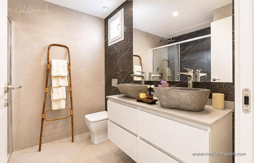 Chalet de 3 habitaciones en Benijófar en venta con piscina garaje - 559.000 € (Ref: 8658397)