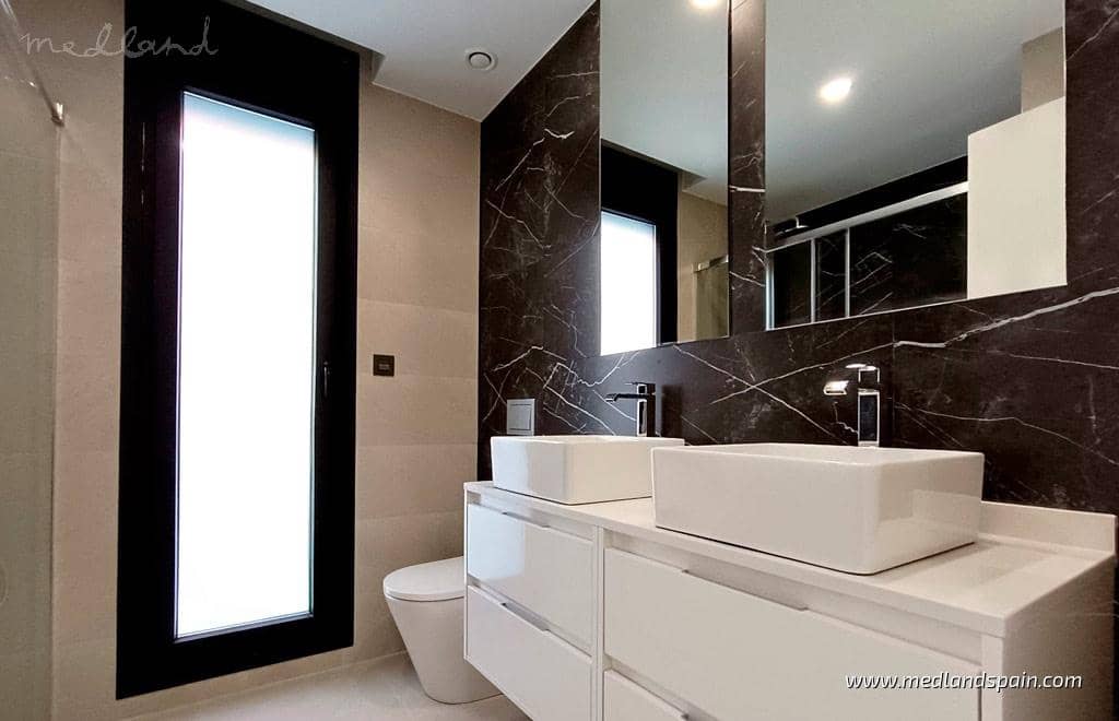 3 bedroom Townhouse for sale in Benijofar with pool garage - € 449,000 (Ref: 8658401)