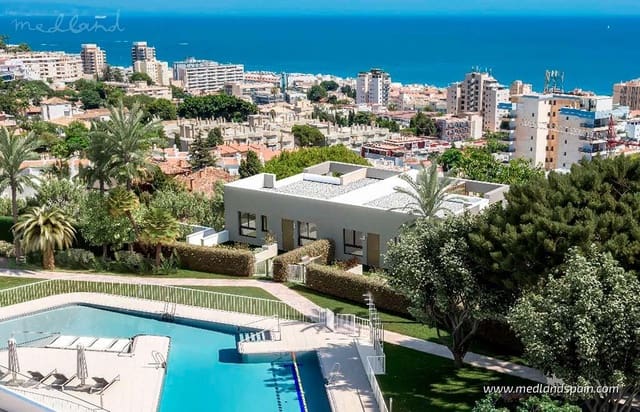 4 quarto Moradia para venda em Torremolinos com piscina garagem - 995 000 € (Ref: 8675705)