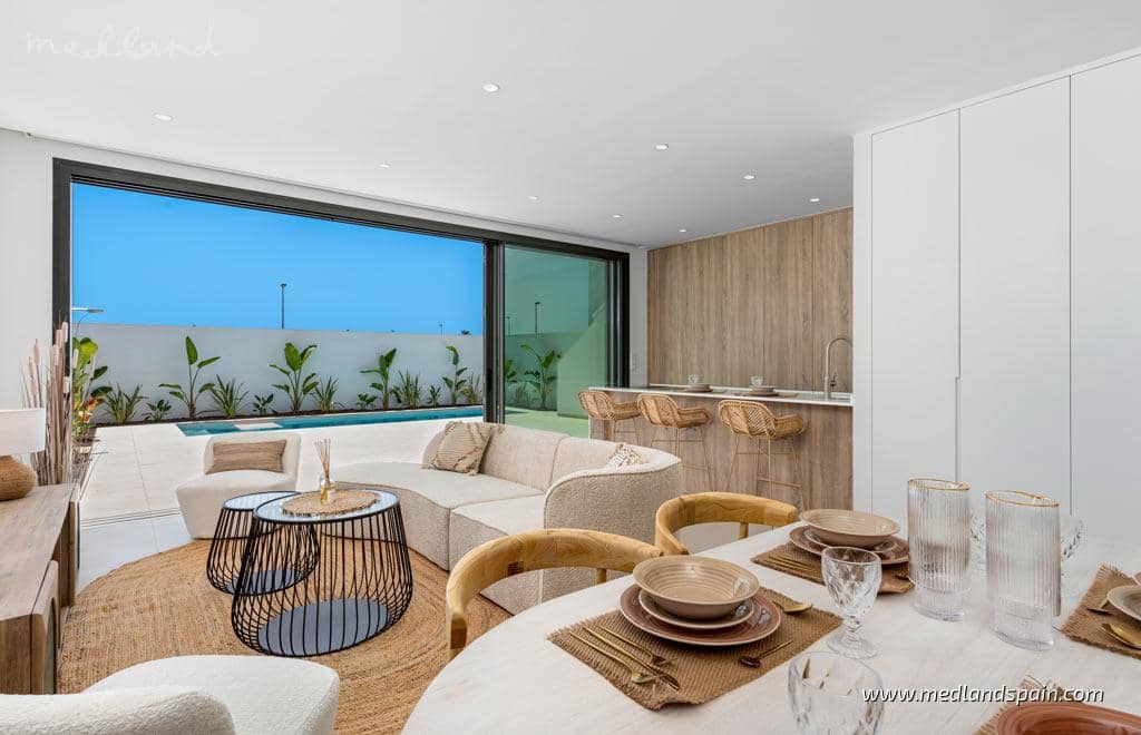 3 bedroom Villa for sale in Los Alcazares with pool garage - € 489,900 (Ref: 8682344)