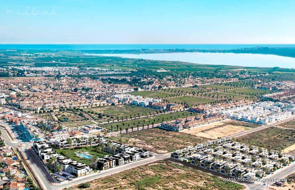 2 sovrum Lägenhet till salu i Ciudad Quesada med pool - 279 000 € (Ref: 8696609)