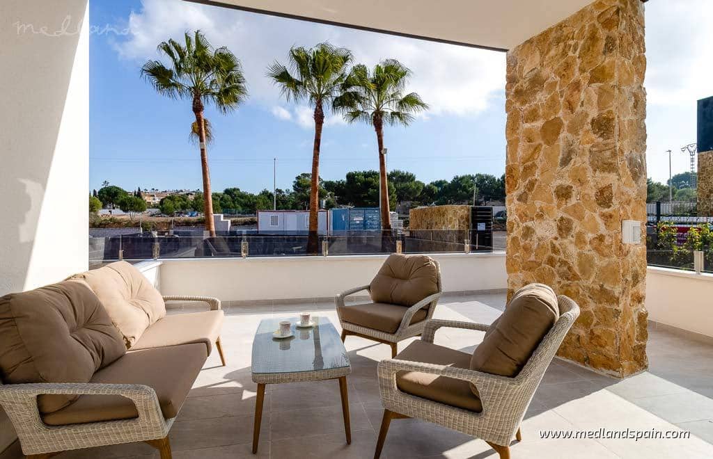 2 soverom Leilighet til salgs i Ciudad Quesada med svømmebasseng - € 322 000 (Ref: 8696609)