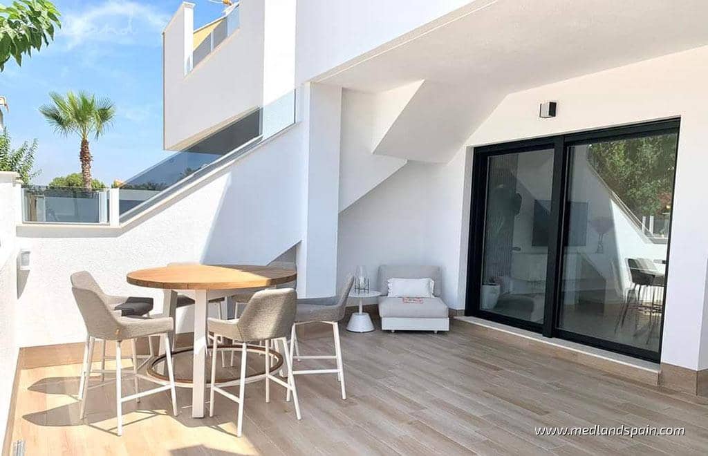 3 bedroom Apartment for sale in Pilar de la Horadada with pool garage - € 290,000 (Ref: 8729628)