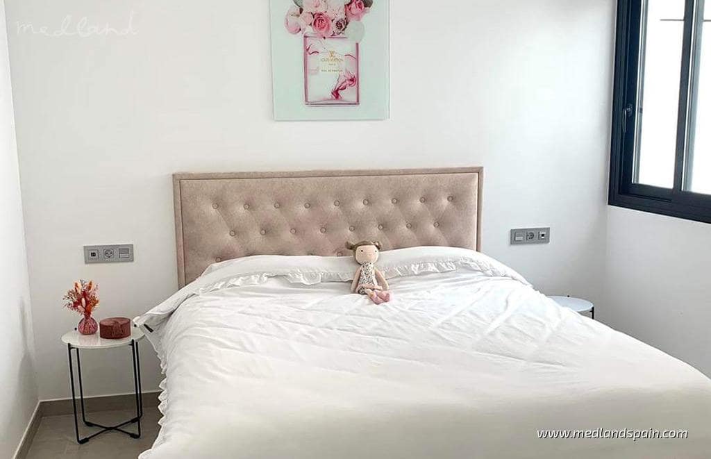 3 bedroom Apartment for sale in Pilar de la Horadada with pool garage - € 290,000 (Ref: 8729628)