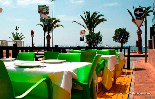 3 makuuhuone Huvila myytävänä paikassa Lo Pagan, San Pedro del Pinatar mukana uima-altaan 
autotalli - 439 000 € (Ref: 8767238)