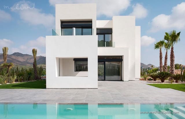 4 soverom Villa til salgs i La Manga del Mar Menor med svømmebasseng garasje - € 840 000 (Ref: 8783734)