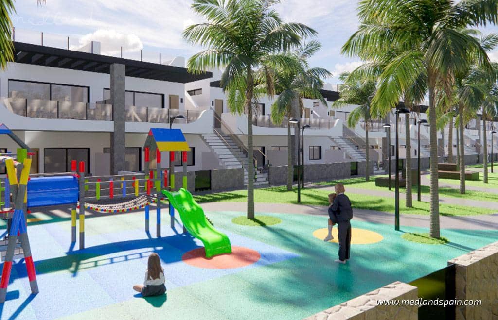 3 bedroom Apartment for sale in Pilar de la Horadada with pool garage - € 310,000 (Ref: 8789535)