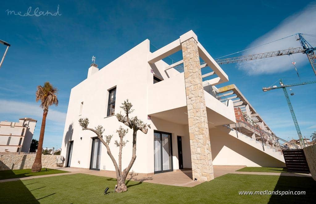 3 bedroom Apartment for sale in Pilar de la Horadada with pool garage - € 310,000 (Ref: 8789535)