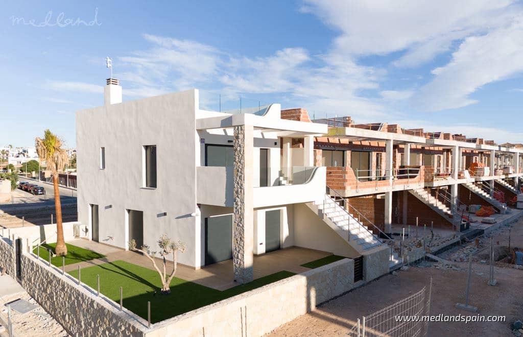 3 bedroom Apartment for sale in Pilar de la Horadada with pool garage - € 310,000 (Ref: 8789535)