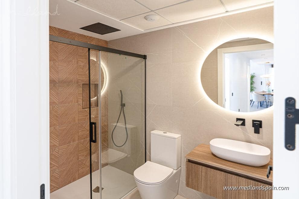 3 soverom Villa til salgs i Torrevieja med svømmebasseng garasje - € 595 000 (Ref: 8792299)