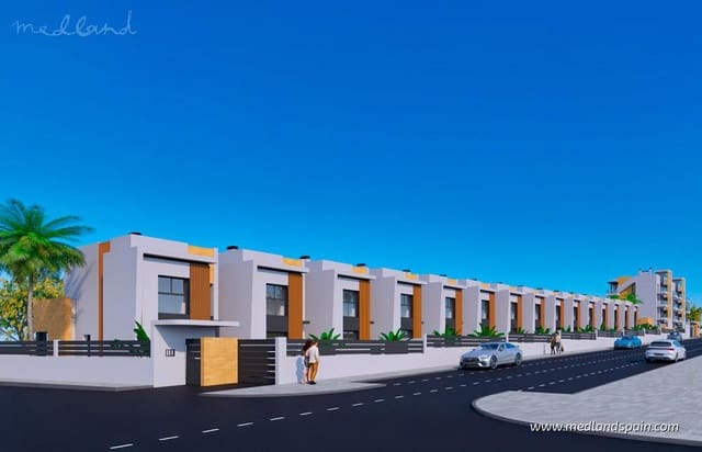3 soveværelse Villa til salg i Torrevieja med swimmingpool garage - € 550.000 (Ref: 8812888)