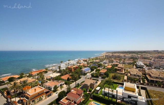 Apartamento de 2 habitaciones en Torrevieja en venta con piscina garaje - 399.000 € (Ref: 8812889)