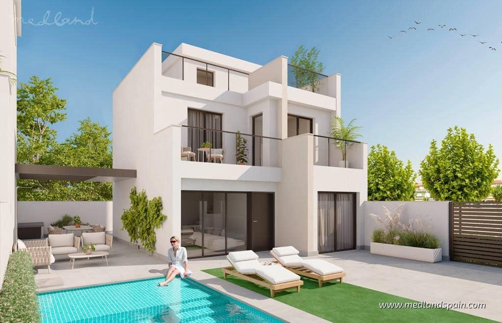 3 soveværelse Villa til salg i Los Alcazares med swimmingpool garage - € 659.000 (Ref: 8825292)