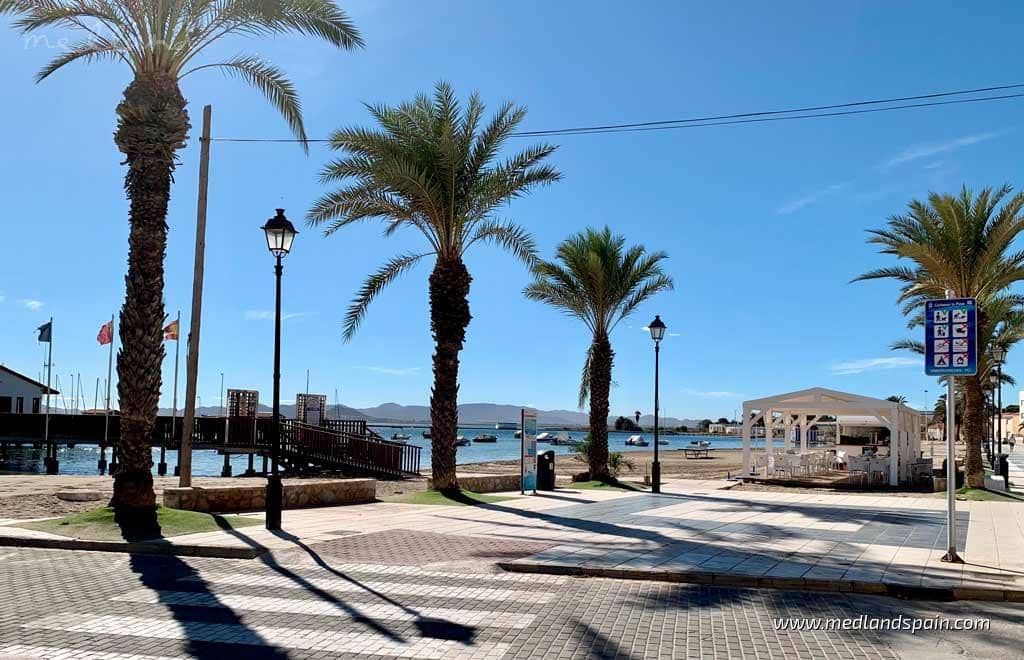 3 soveværelse Villa til salg i Los Alcazares med swimmingpool garage - € 659.000 (Ref: 8825292)