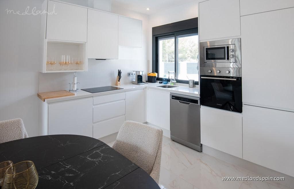 3 bedroom Villa for sale in Pilar de la Horadada with pool garage - € 422,500 (Ref: 8838754)