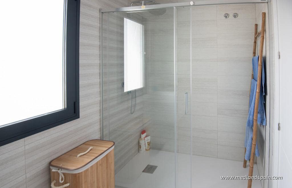 3 bedroom Villa for sale in Pilar de la Horadada with pool garage - € 422,500 (Ref: 8838754)