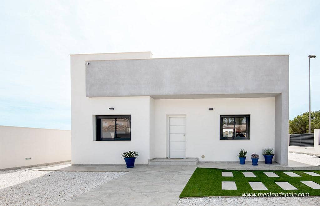 3 bedroom Villa for sale in Pilar de la Horadada with pool garage - € 422,500 (Ref: 8838754)