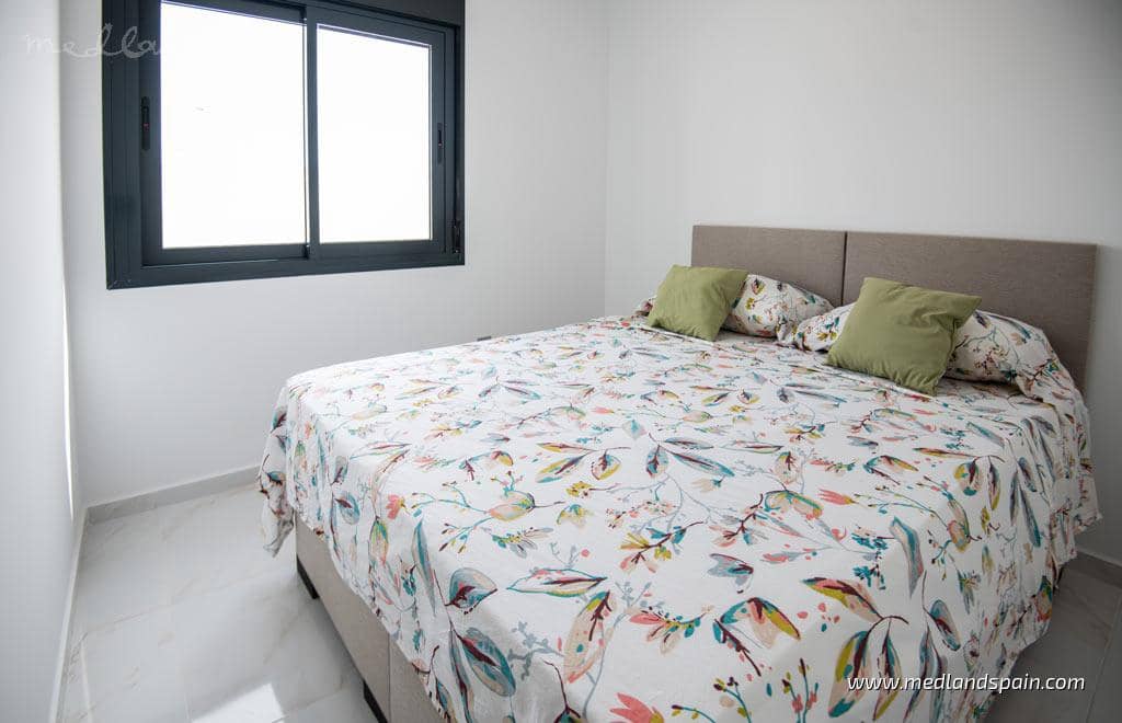 3 bedroom Villa for sale in Pilar de la Horadada with pool garage - € 422,500 (Ref: 8838754)