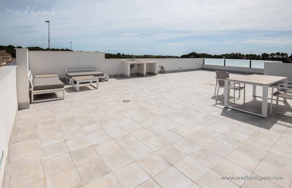 3 bedroom Villa for sale in Pilar de la Horadada with pool garage - € 422,500 (Ref: 8838754)