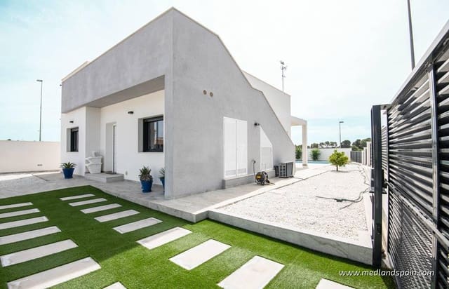 3 makuuhuone Huvila myytävänä paikassa Pinar de Campoverde, Pilar de la Horadada mukana uima-altaan 
autotalli - 422 500 € (Ref: 8838754)