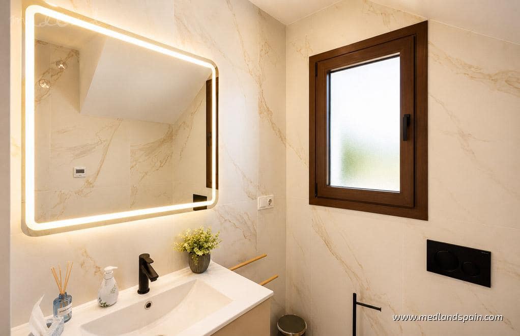 3 slaapkamer Villa te koop in Polop met zwembad garage - € 598.000 (Ref: 8841040)