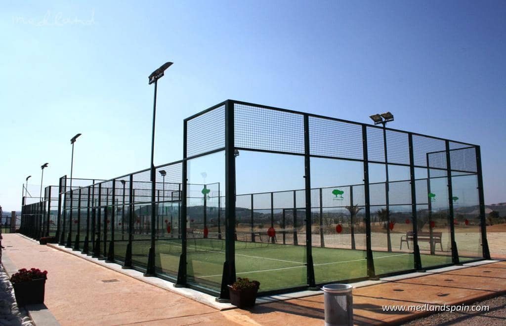 4 soveværelse Byhus til salg i Orihuela Costa med swimmingpool garage - € 649.000 (Ref: 8841043)