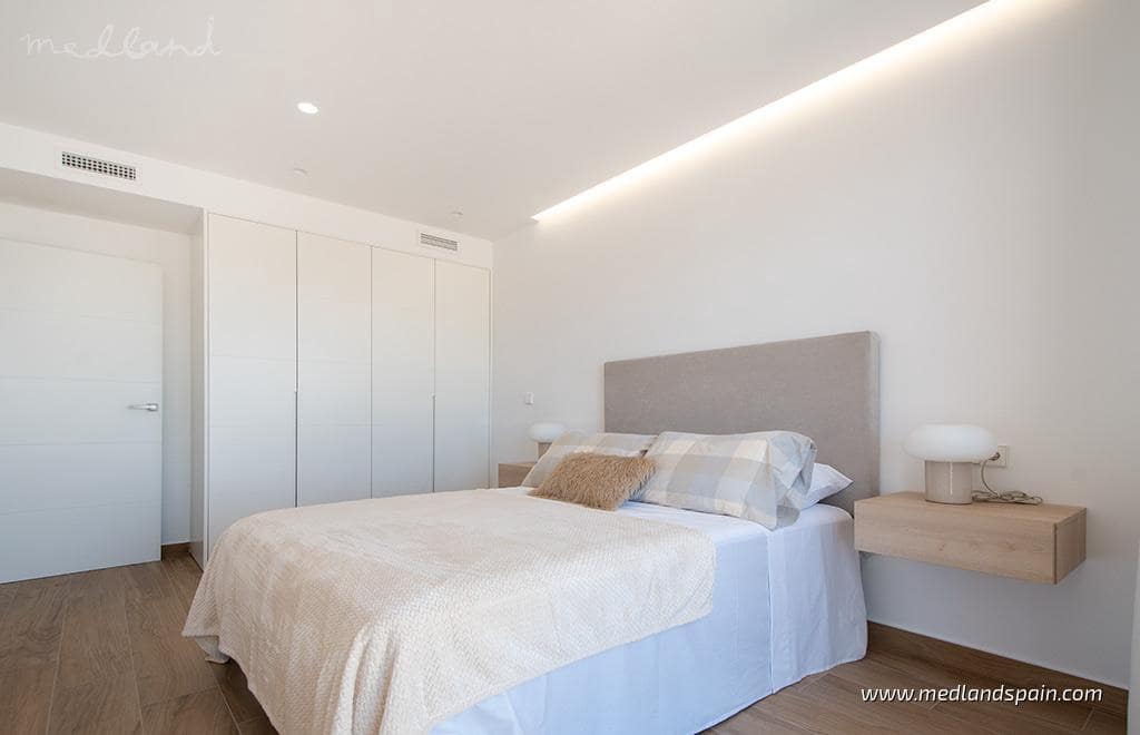 6 bedroom Villa for sale in Algorfa with garage - € 965,000 (Ref: 8841045)