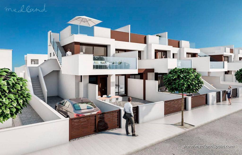 3 makuuhuone Omakotitalo myytävänä paikassa Torre de la Horadada mukana uima-altaan 
autotalli - 459 900 € (Ref: 8855187)