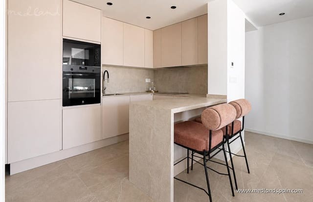 3 soveværelse Villa til salg i El Campello med swimmingpool garage - € 465.000 (Ref: 8873508)