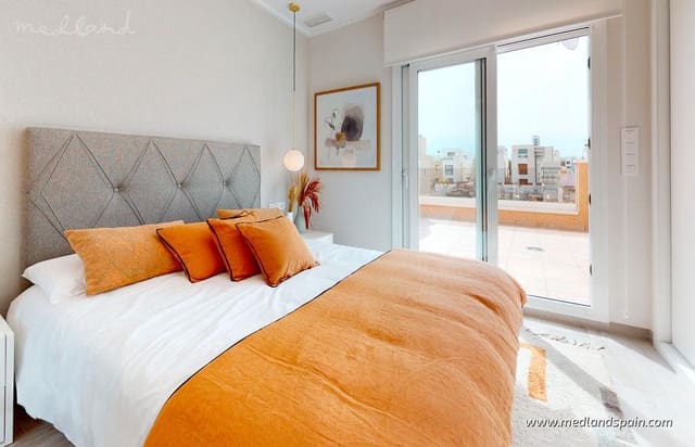 3 sovrum Hus till salu i Pilar de la Horadada ciudad, Pilar de la Horadada med pool garage - 349 900 € (Ref: 8875295)