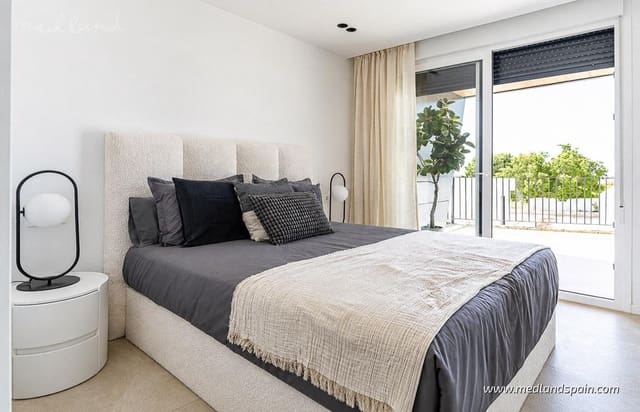 3 soveværelse Villa til salg i El Campello med swimmingpool garage - € 550.000 (Ref: 8875304)
